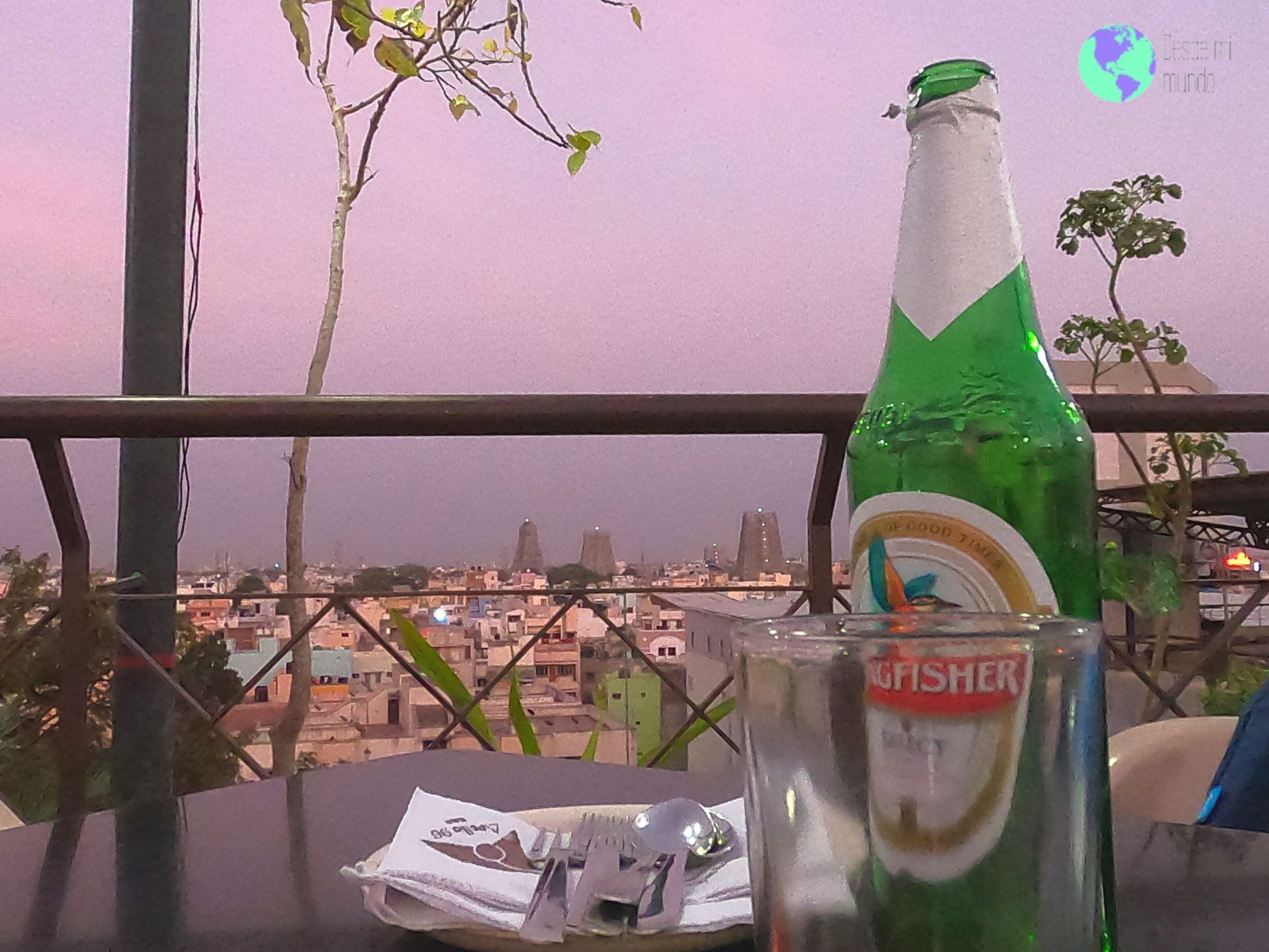 Atardecer en terraza con cerveza - Madurai - desde mi mundo blog de viajes