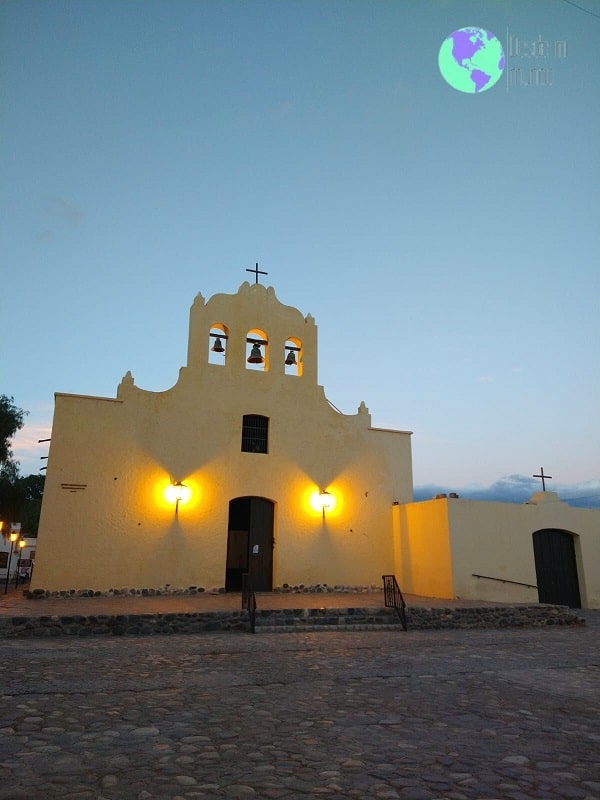 Iglesia Cachi - Los valles calchaquies - Desde Mi Mundo Blog de Viajes